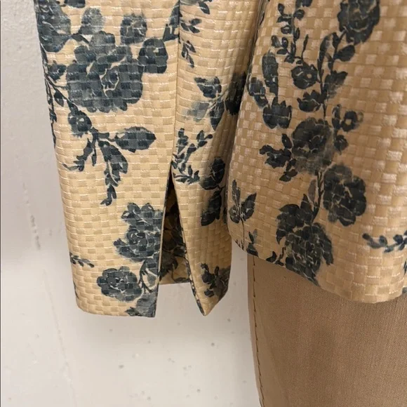 Peggy Jennings Cream Floral Blazer with Notched Lapel Medium - Picture 5 of 6